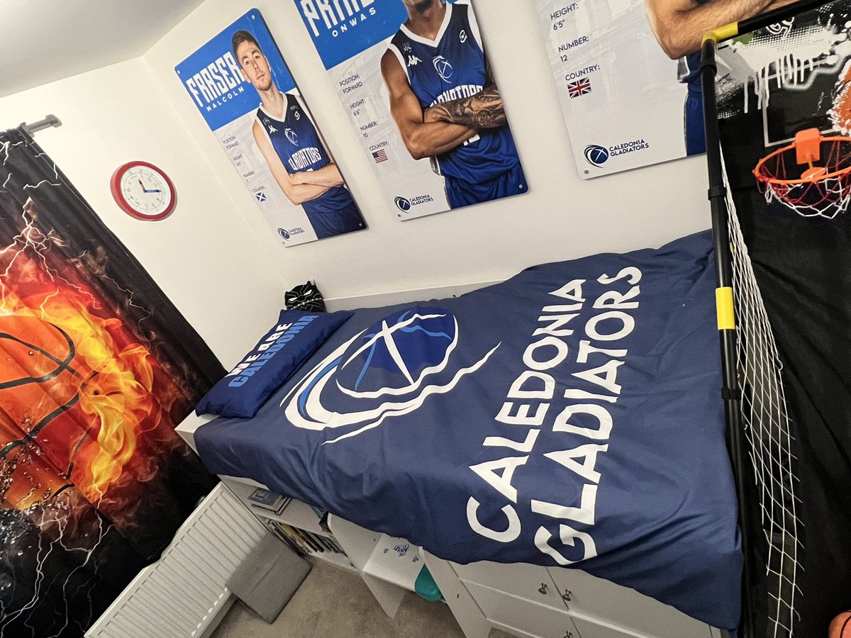 Jake’s new bedroom adorned with his favourite team, @cal_gladiators 🏀 The best birthday surprise. #superfan @frasermalcolm24 @FahroAlihodzic @p_whelan1Two @palyzalukas @kylejimenez_06 @Tugg_Speedman @GjM_33_11 @MrsRitchieAPS @dsloan_4