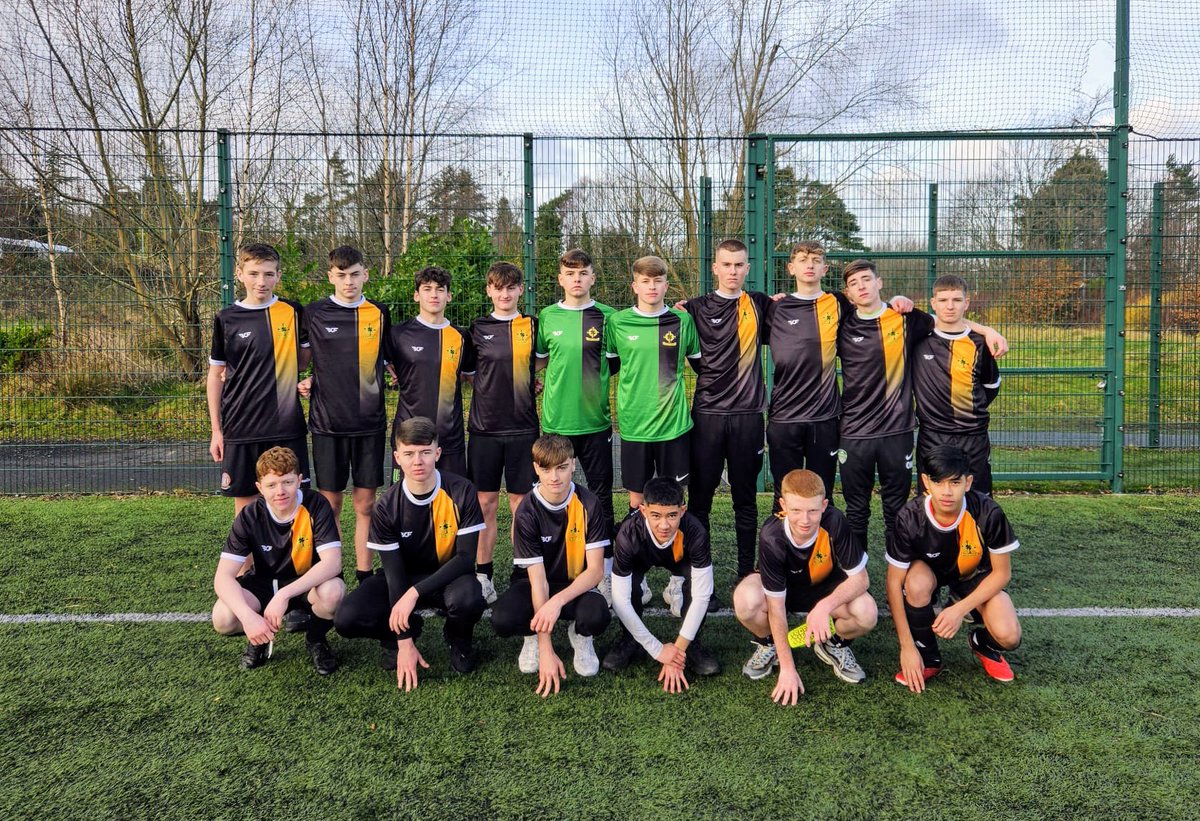 Our Transition Years beat Maynooth today after a 3 all draw they won 5-4 on penalties. Sean Greene with the winning save. 👏👏 Congratulations to everyone involved (especially Sean 😁)🎉 @ClonkeenSchool @Cabinteely_FC @ERSTIRELAND @tydotie