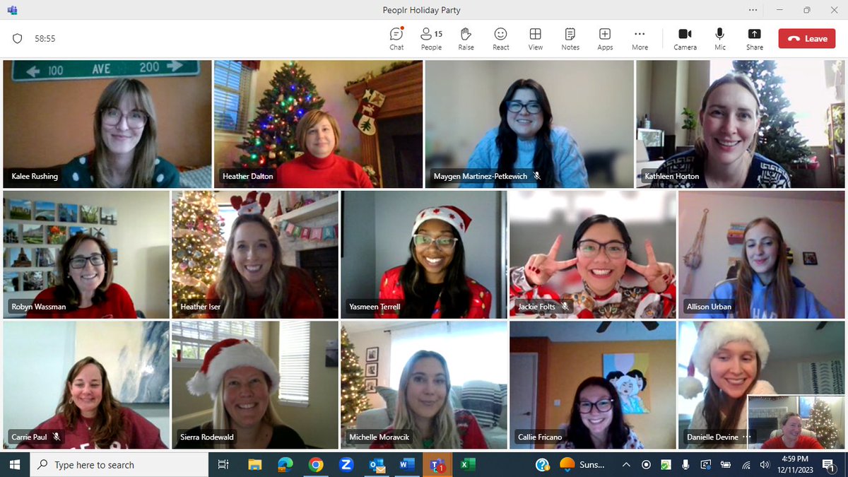 MyPeoplr's tweet photo. Happy holidays from the Peoplr HR team! ❤️ https://t.co/NbGKCQ5wB3