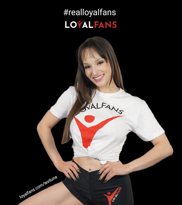 Oooooh boy! @realloyalfans made some improvements overnight!  We can now BUNDLE items and send multiple<a class="tags" target="_blank" title="On Twitter" href="/?out=eyJ0eXAiOiJKV1QiLCJhbGciOiJIUzUxMiJ9.eyJpYXQiOjE3MjAwOTU1MDYsImlzcyI6InR3cG9ybnN0YXJzLmNvbSIsIm5iZiI6MTcyMDA5NTUwNiwiZXhwIjoxNzUxNjMxNTA2LCJyZWRpcmVjdF91cmwiOiJodHRwczovL3R3aXR0ZXIuY29tL3JlYWxsb3lhbGZhbnMifQ.dQYnBitGnwRkBeI0X9ucfXPihjZW1Jq_9vNzQ-VCzi5lX96duIi49apWB6NvEeHh0Iq9t5hnVBVVSU7rZMJ4WQ">@realloyalfans</a><a href="/tag/mommysgirl"class="tags"><span>#mommysgirl</span></a>