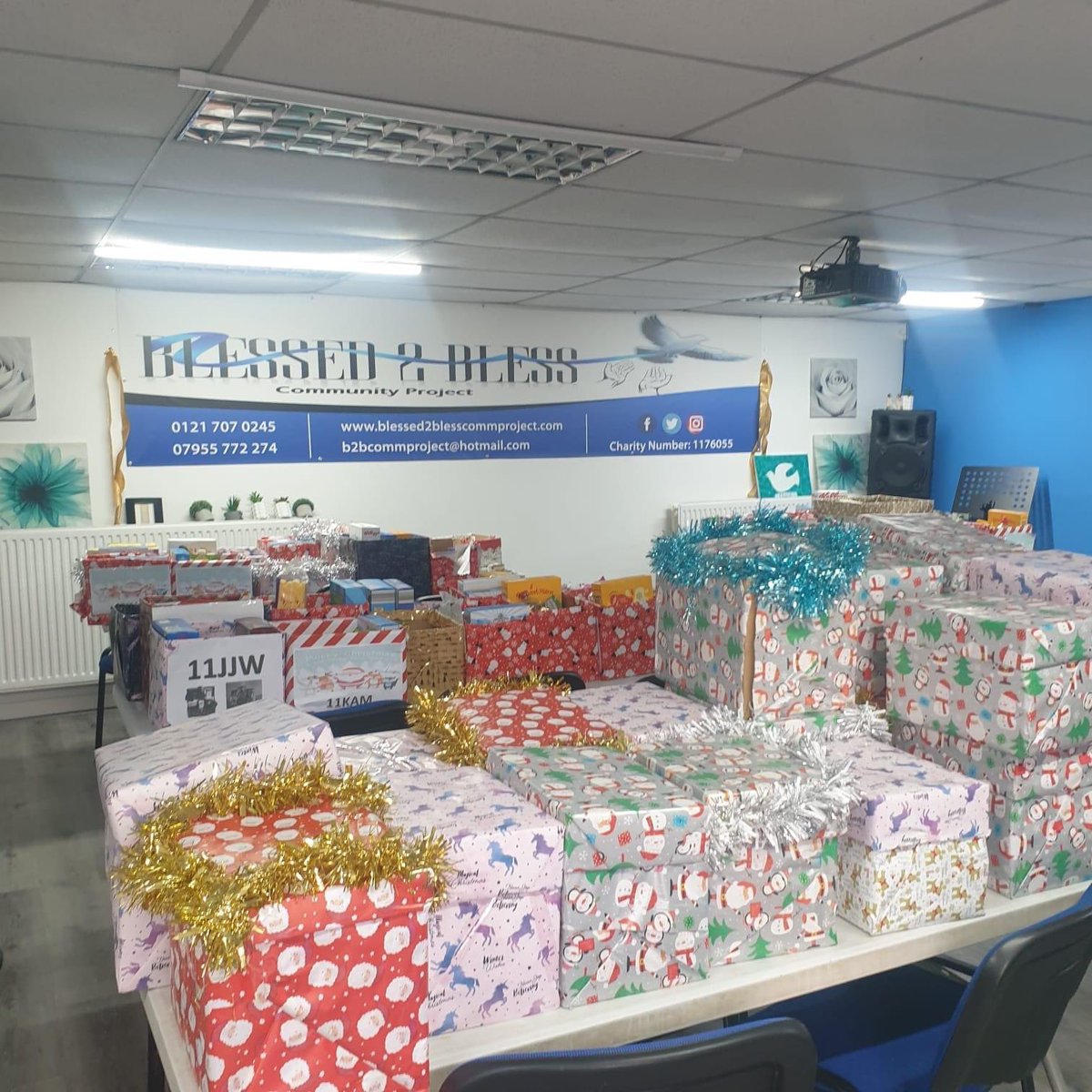 Holte School (@holte_school) on Twitter photo It’s the time of the year <a href="/Holte_School/">Holte School</a> where pupils and staff go above and beyond to help a number of local charities who run food banks. All form groups put Xmas hampers together and this year literally hundreds have been produced to help those in need. It’s the time of the year <a href="/Holte_School/">Holte School</a> where pupils and staff go above and beyond to help a number of local charities who run food banks. All form groups put Xmas hampers together and this year literally hundreds have been produced to help those in need.