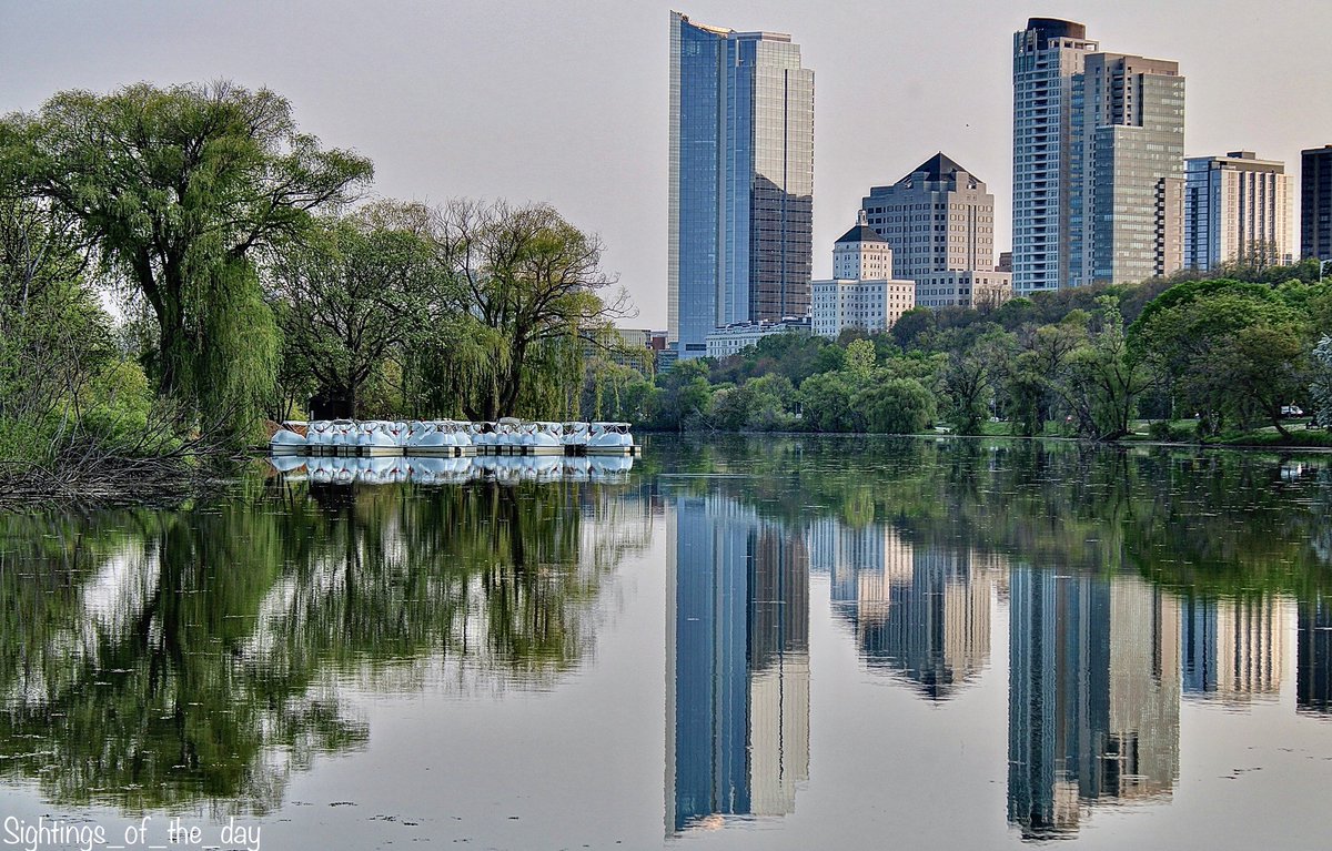 SightingsDay's tweet image. Milwaukee beauty to always remember 

#Milwaukee @CanonUSA #photography #WaterReflections