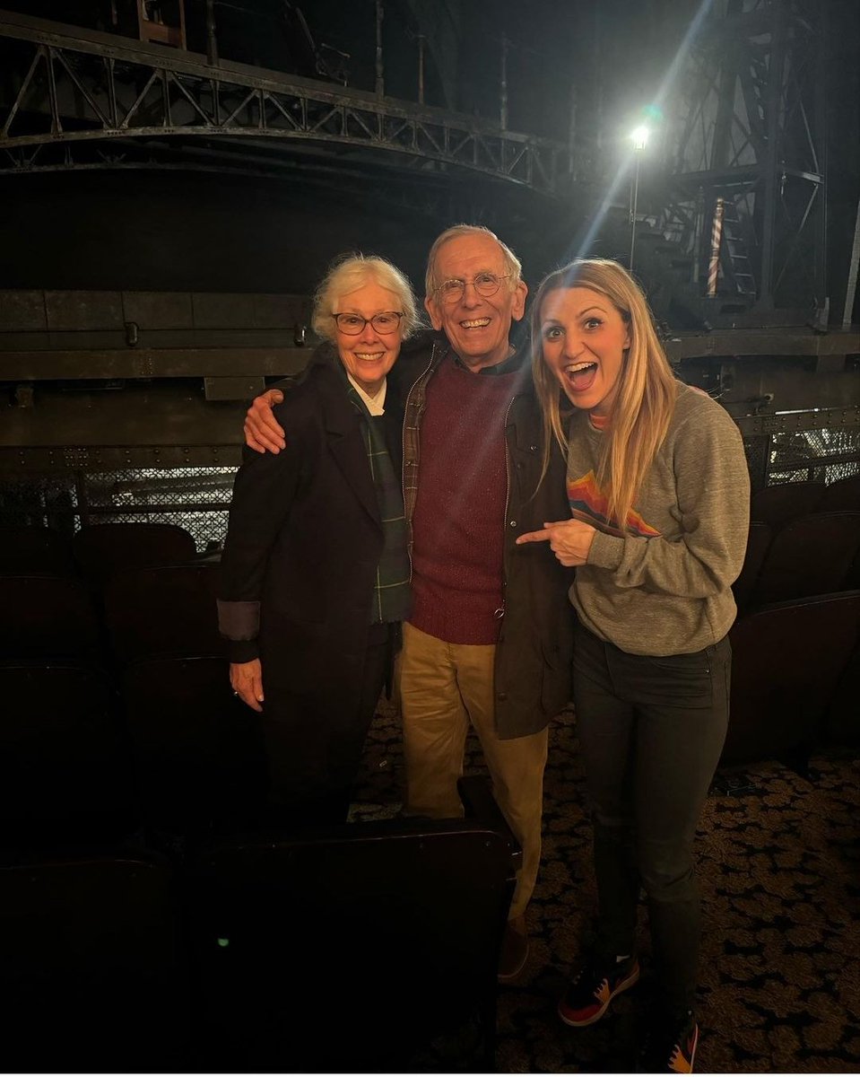 #INSTAGRAM from @joshgroban #juliannemoore #annaleighashford #MomAndDad #JackAndLindy @SweeneyToddBway 🎄💈⭐