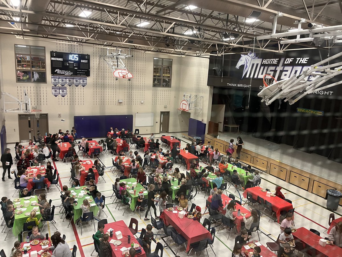Students and staff <a href="/MWrightMustangs/">MaryWrightPS</a> were treated to an amazing holiday meal  that included turkey, ham, mashed potatoes and stuffing 🎄 A huge thank you all who helped make this event possible!