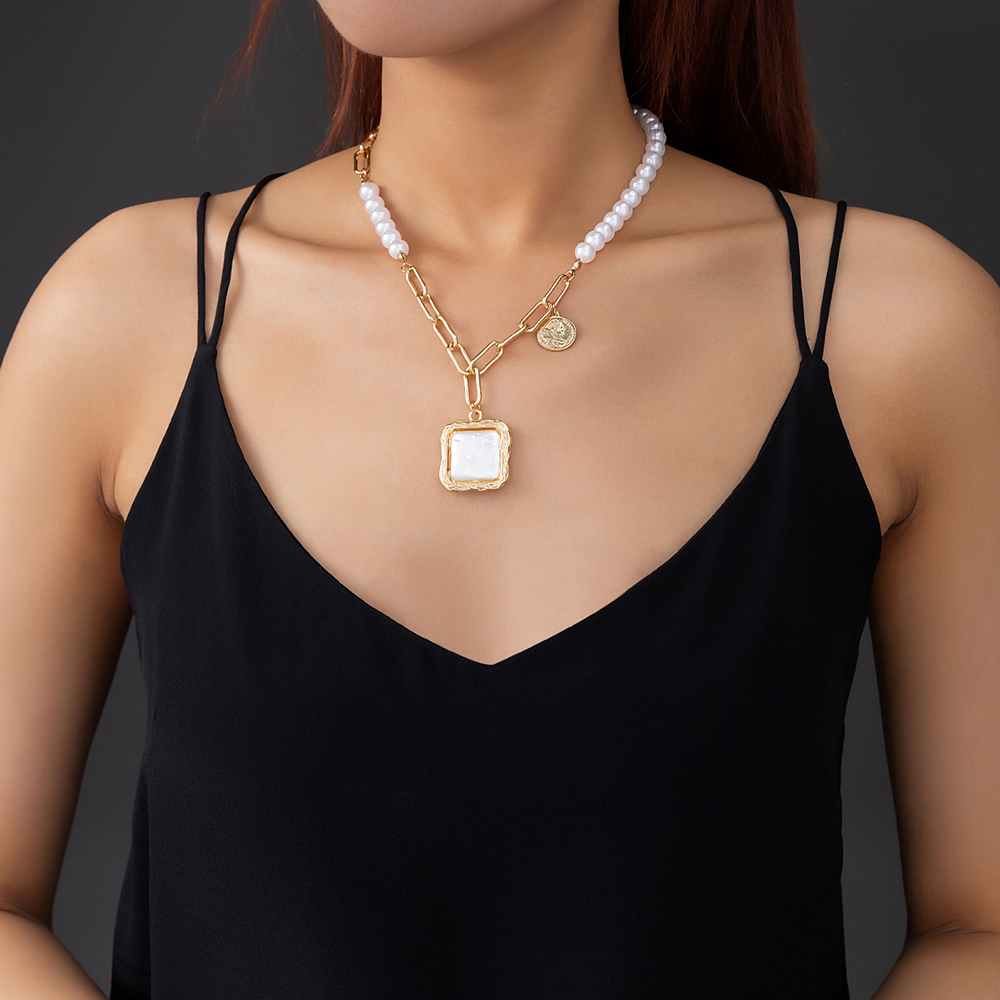 Half Freshwater Faux Baroque Pearl Pendent Necklace Choker For Women
#pearlnecklace
#chokernecklace
#baroquepearls
#fauxpearls
#TaapseePannu
#thursdayvibes
#DunkiDay
#Trump2024
#RebelMoon
#Maya
#AkshayKumar
#snow
#thursdaymorning
#Vickram
Buy- glowovy.com/products/half-…