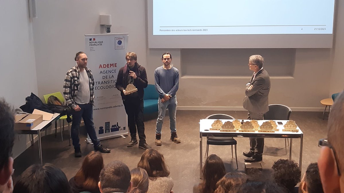 AtelierRouen's tweet image. 🏆 Grande nouvelle à partager ! L’Atelier Autonome est lauréat de l’Appel à Projet 2023 « Lowtech en territoire Normand » initié par l’@ademe Normandie !  

Plus d'infos : atelier-autonome.fr/2023/12/21/aap…

#lowtech #recyclage #PreciousPlastic #Rouen