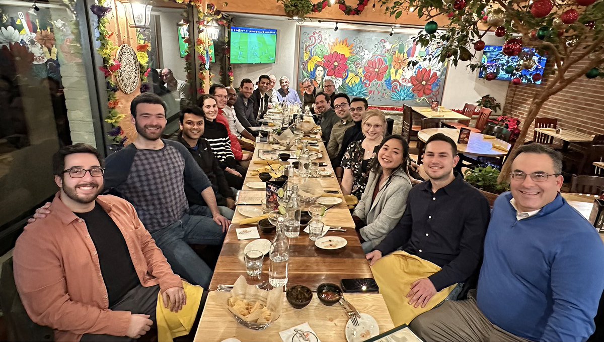 Amazed but not surprised to see Dr. Peter Pinto wearing our custom-made Christmas sweater at work🤩
A fun few months with the NIH Urology team! Happy Holidays from all of us present in this highly anticipated annual Guapo's picture🍸🎄@PeterPintoMD @NCICCR_UroOnc