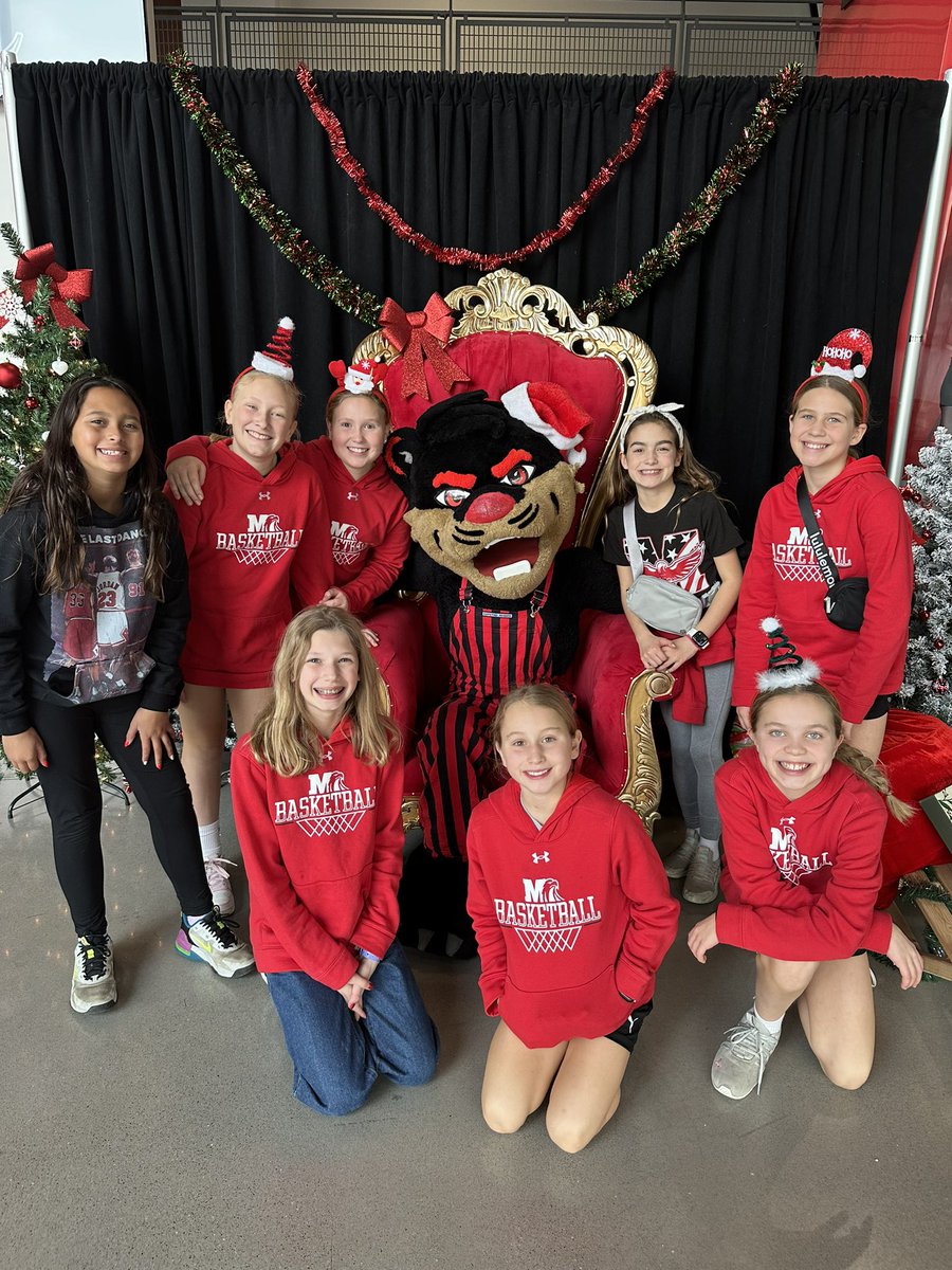 #ucwbb Go Bearcats!!!