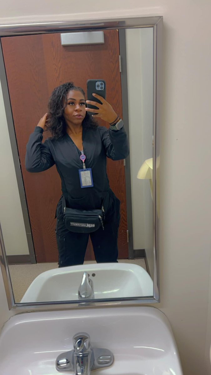 quinable's tweet image. "#CNALIFE #LPNLoading #LPNtoRN 😮‍💨💪🏾♥️🫶🏾"

📸 :  𝗞𝗲𝗼𝗻𝗻𝗮 𝗪𝗵𝗶𝘁𝗲𝗵𝗲𝗮𝗱