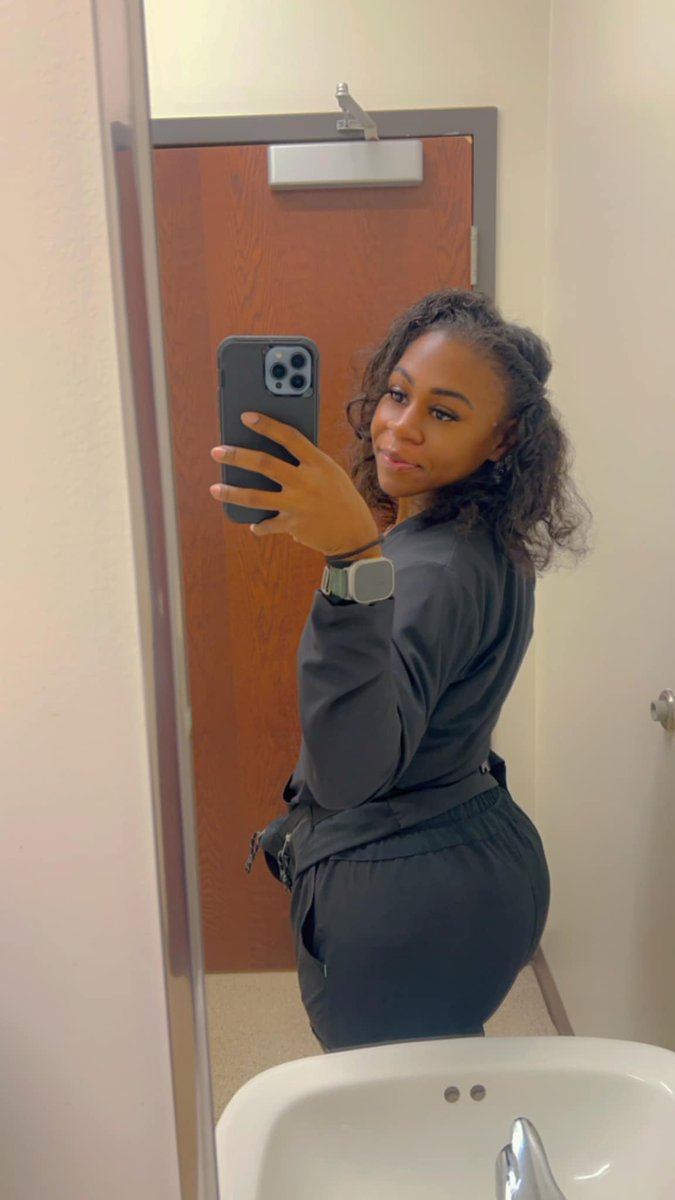 quinable's tweet image. "#CNALIFE #LPNLoading #LPNtoRN 😮‍💨💪🏾♥️🫶🏾"

📸 :  𝗞𝗲𝗼𝗻𝗻𝗮 𝗪𝗵𝗶𝘁𝗲𝗵𝗲𝗮𝗱