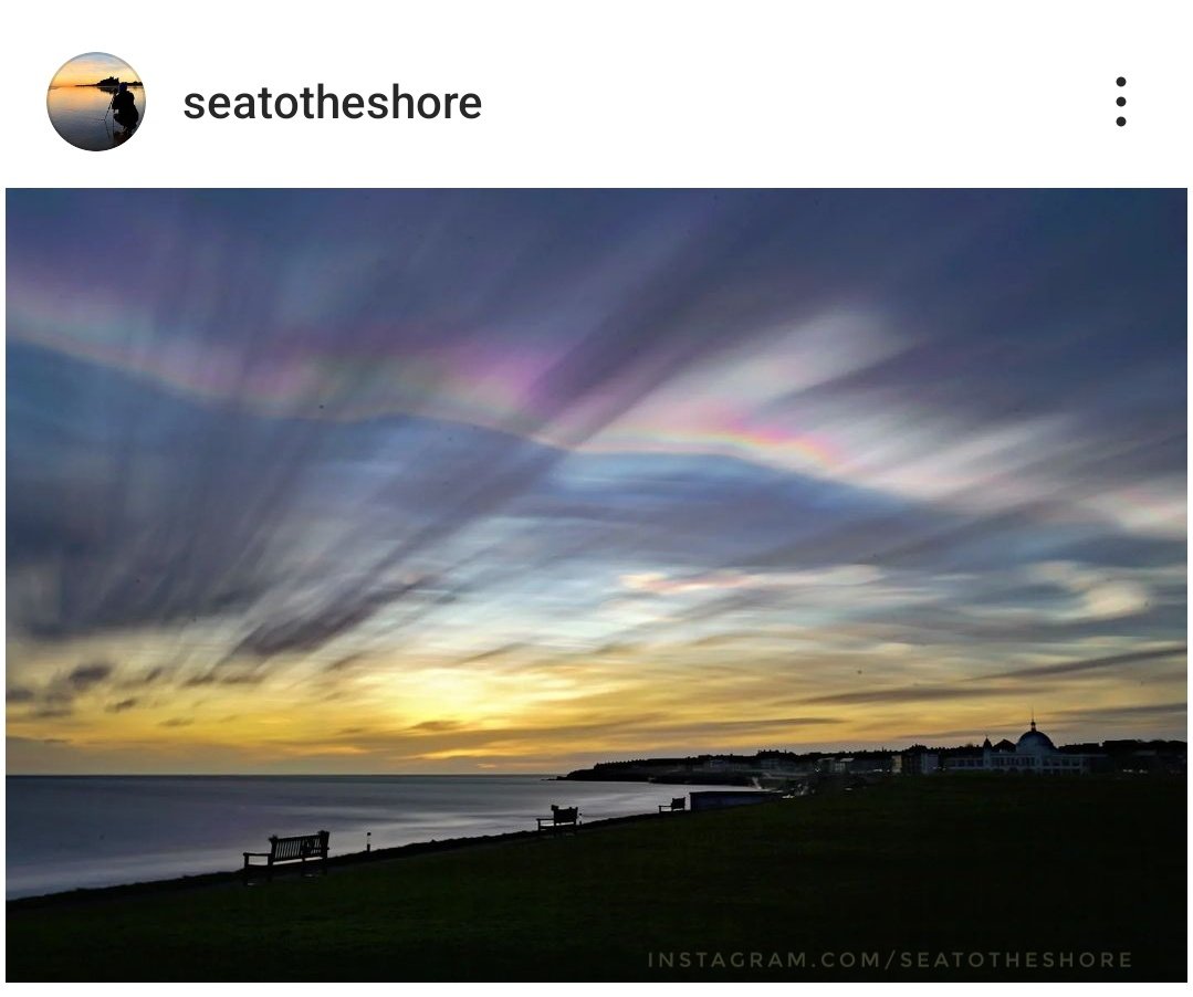 #Nacreousclouds 
📍Whitley Bay'.