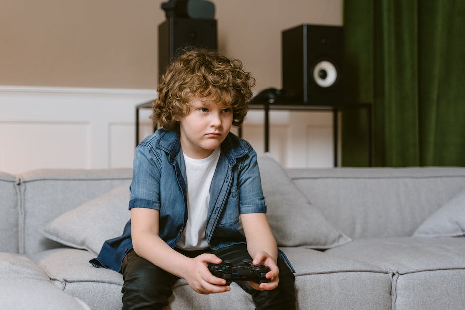 More than half the children in the U.S. are users of online gaming platforms — and most of them are under age 16. Sexual predators know that, too. Learn ways you can better protect your kids: ow.ly/tYTT50QgbO0 #BeSmart