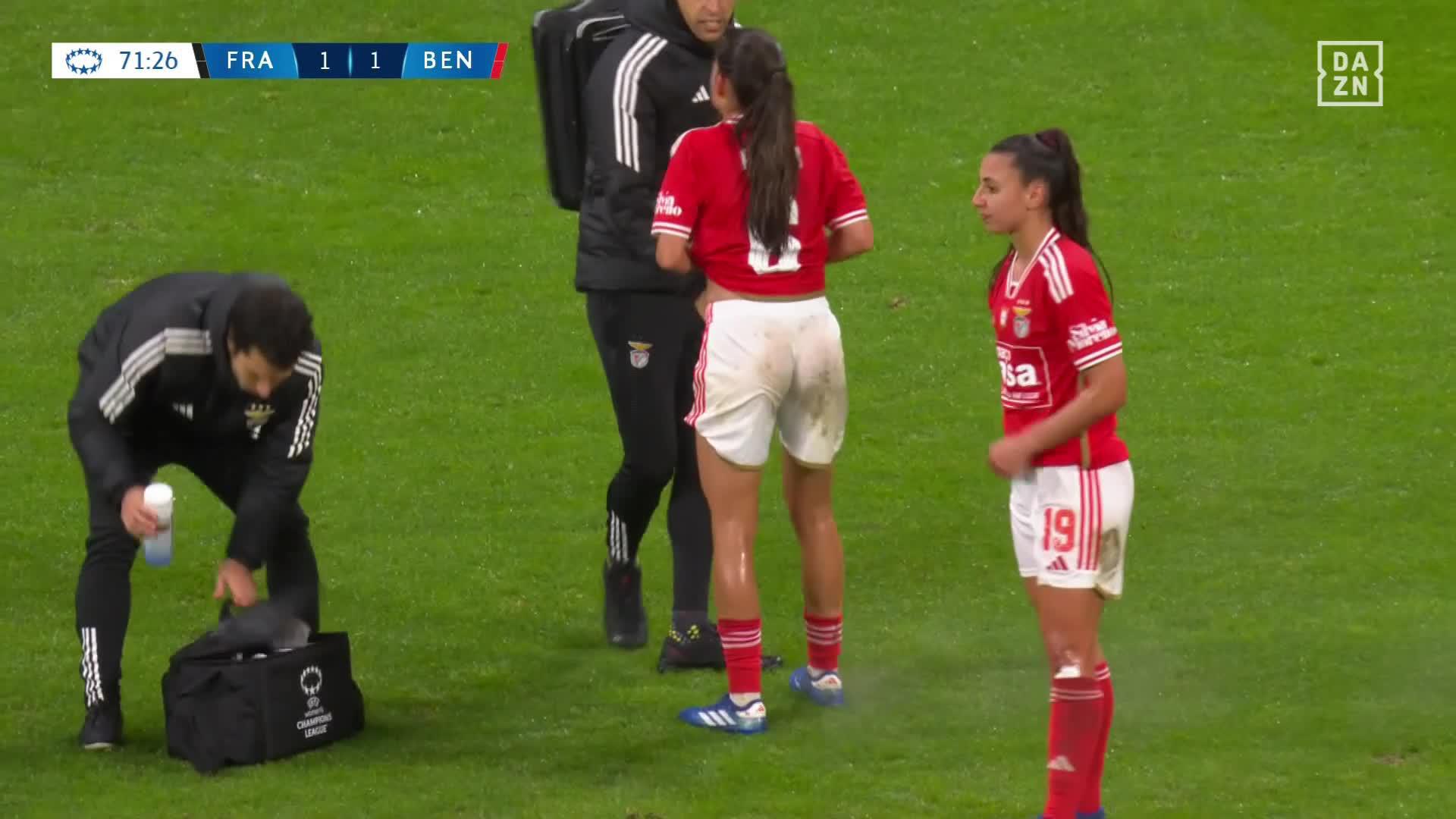 Nycole Raysla delivers off the bench for Benfica 💥🏴󠁧󠁢󠁥󠁮󠁧󠁿 🎙️ 👉  🎙️ 👉  🎙️ 👉  #UWCLonDAZN