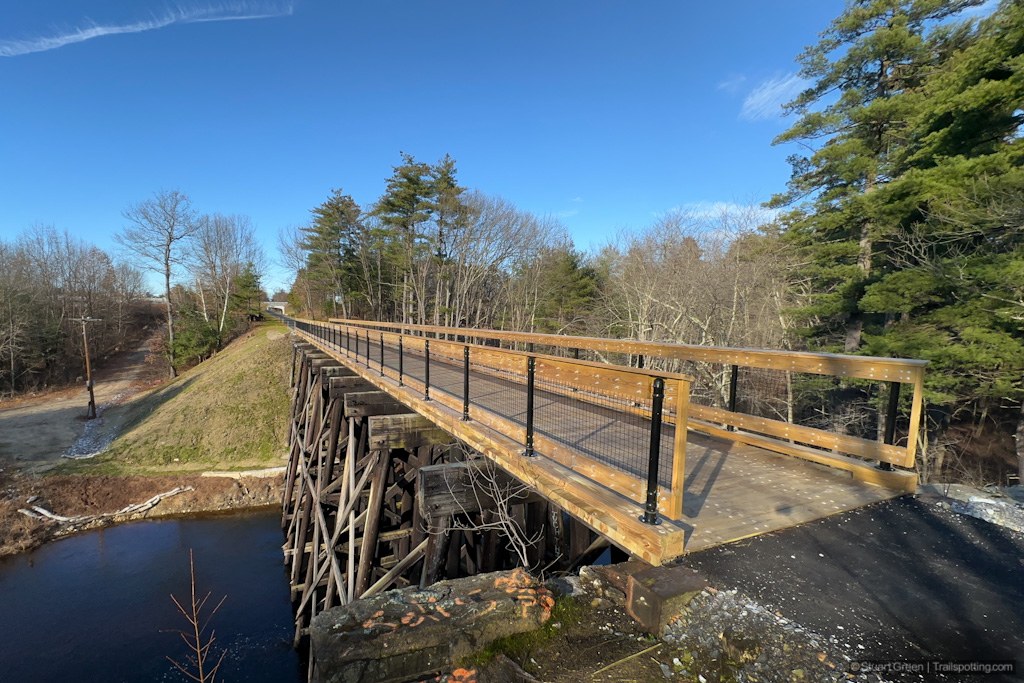 hiking • railtrails • reviews • maps

South Manchester Rail Trail, NH
4⭐ 1.9 miles each way • Easy difficulty
trailspotting.com/2022/05/south-…

#RailTrails #RailsToTrails #NewHampshire #ManchesterNH #NewEngland #Railroad #Trail #Trails #Outdoors #Travel #Cycling <a href="/ManchParksnRec/">Manchester Parks & Recreation</a>