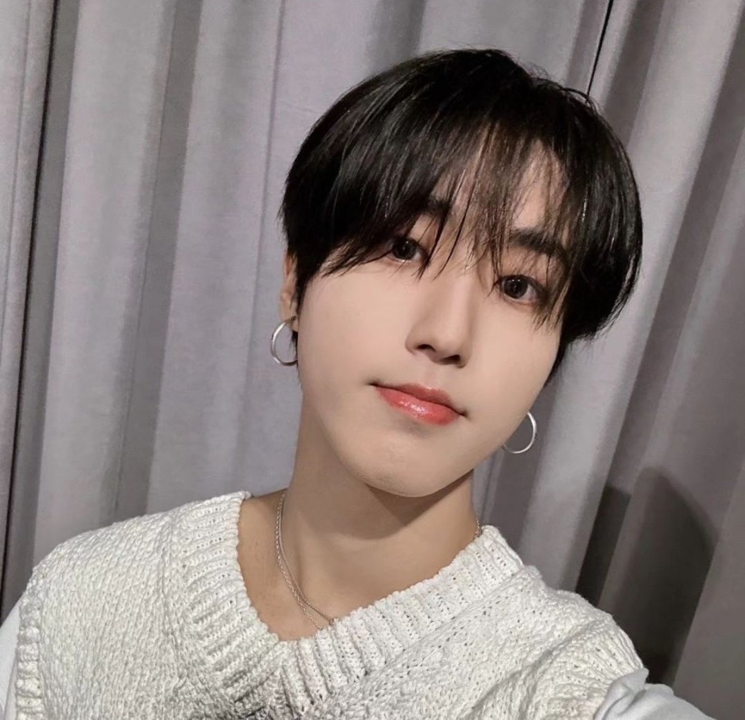 xng_inn's tweet photo. ㅤ ꫭ۪  ࣪⊹ Mini Au Minsung • Young love

donde Mnh y Jsng quieren compartir todos sus logros juntos. https://t.co/BttJpJZFyj
