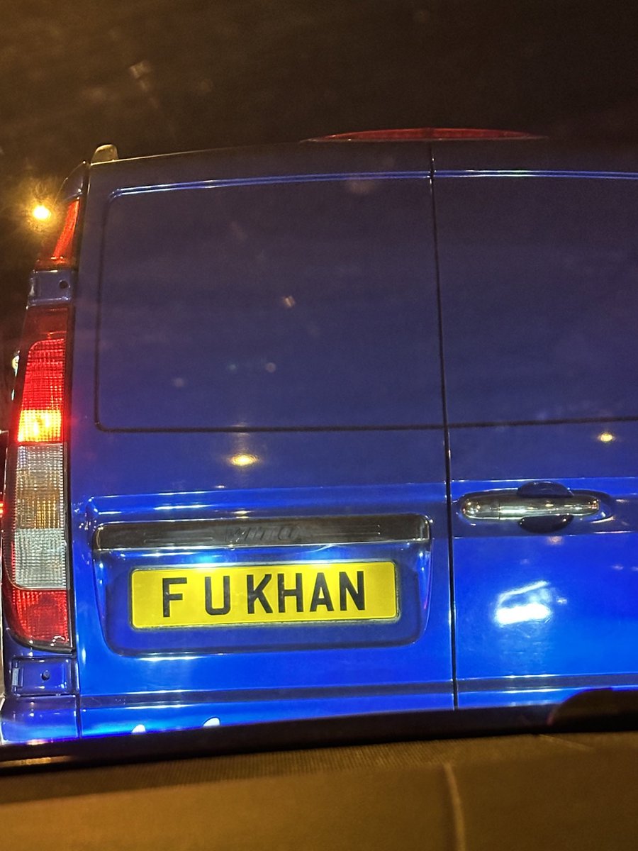 Just spotted this ULEZ compliant number plate 👀