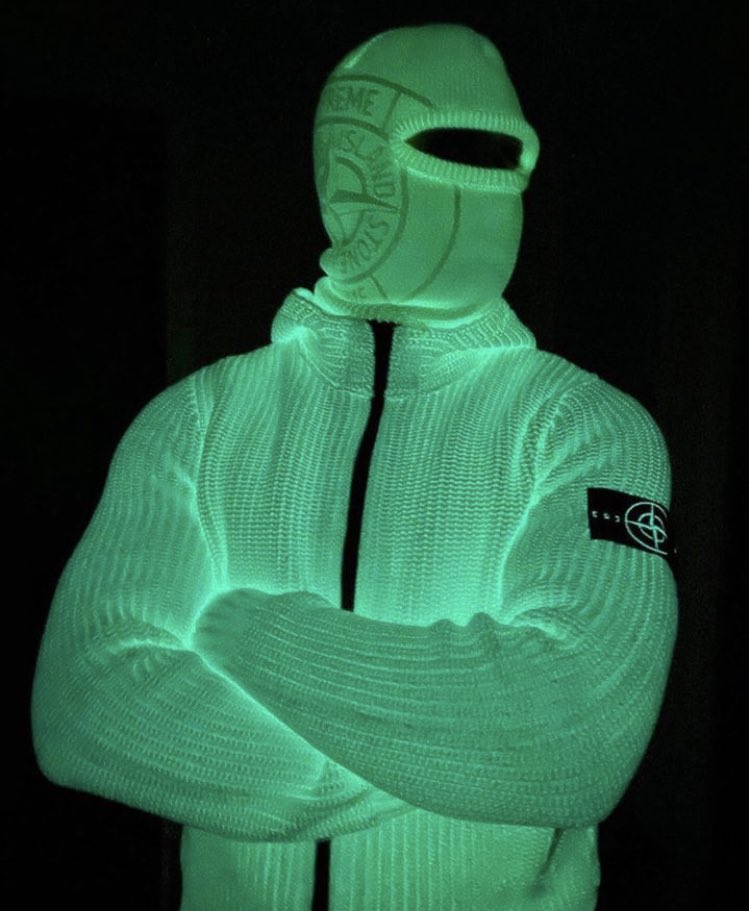 Shtreetwear's tweet photo. Supreme x Stone Island FW20 Glow Knit https://t.co/jEQVUgySkv