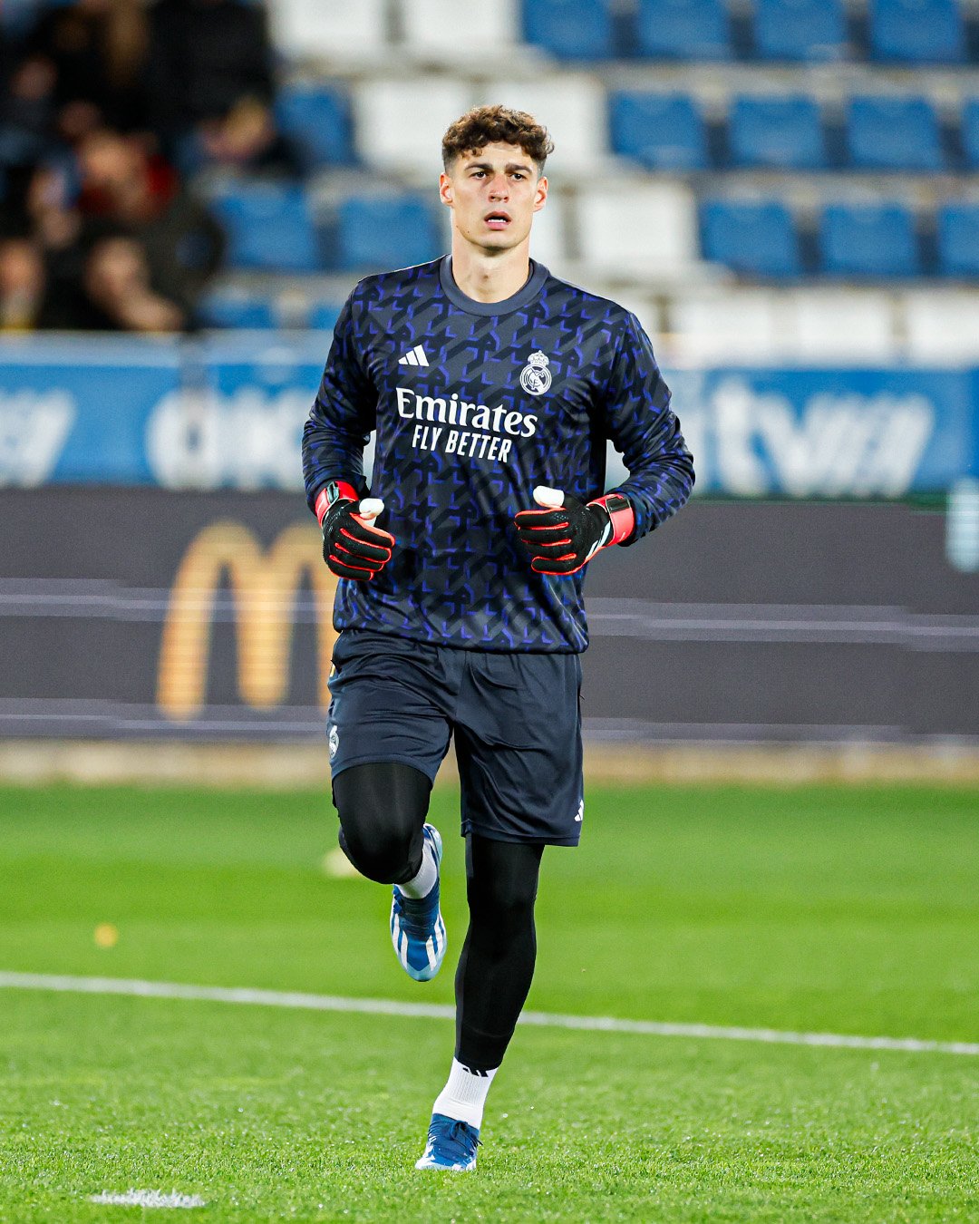 Madrid Xtra on X New warm up kits for Real Madrid https t huXxIKYAhH X