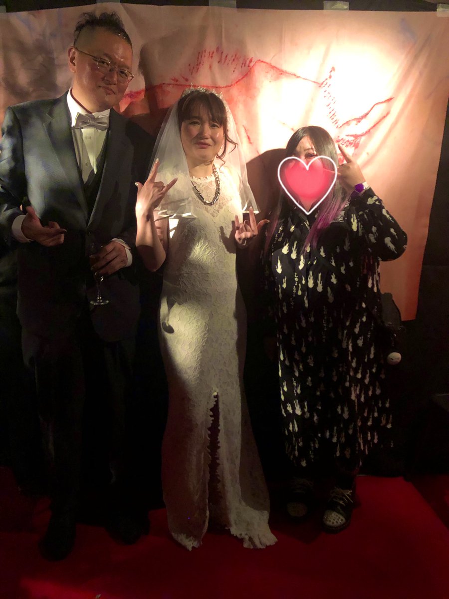 kmmmhm's tweet photo. 先日になりますが、結婚パーティーにご招待いただき、行かせていきました◎
終始ハッピーな感じでした！
お2人ともご結婚おめでとうございます◎ https://t.co/EvvWnPhivm