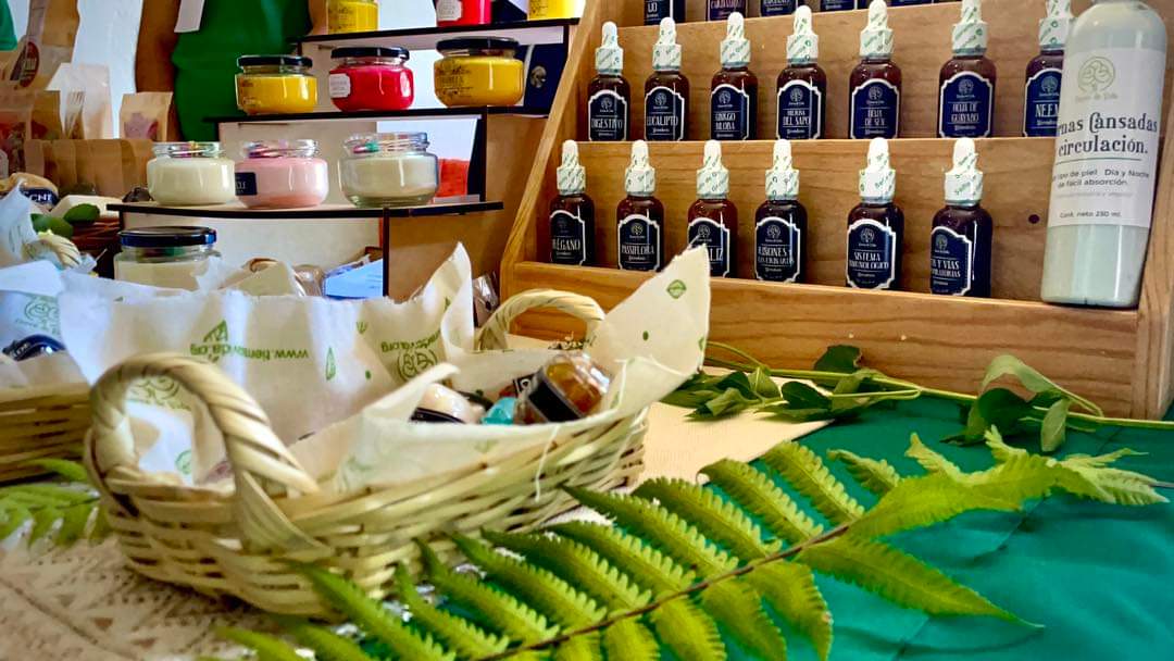 CANACINTRA_XAL's tweet photo. ⚙️ #CANACINTRAXalapa presenta a 𝗧𝗶𝗲𝗿𝗿𝗮 𝗱𝗲 𝗩𝗶𝗱𝗮, una empresa dedicada a la creación y comercialización de productos elaborados con extractos naturales, centrándose en ofrecer una amplia gama de opciones para el bienestar físico y espiritual.🍃🙌 https://t.co/vQUctTOa3r