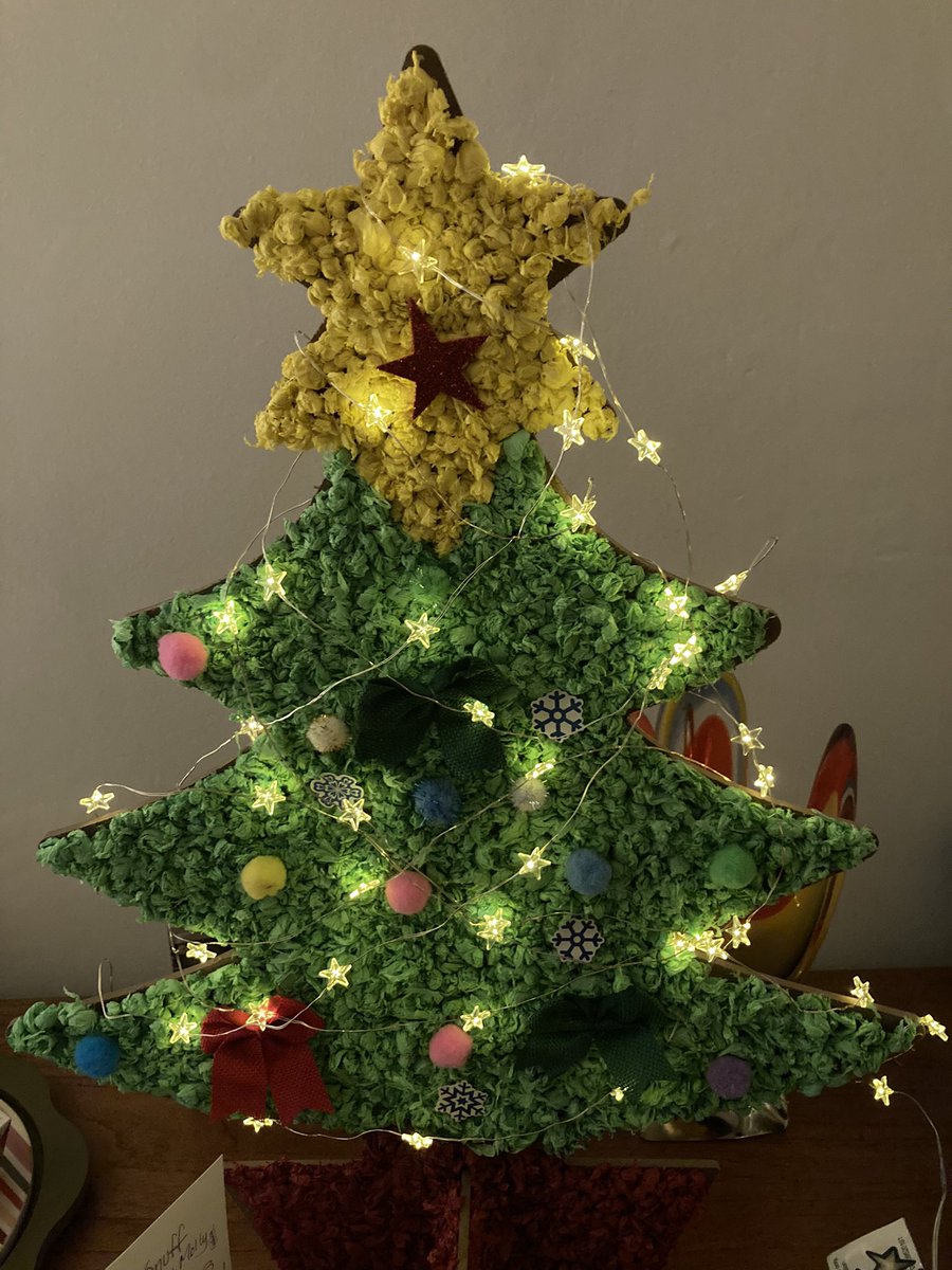 wearegmgold's tweet photo. We wish everyone a fantastic festive season🎅 🎄 ⭐️ 🎁 😇 
Our fabulous tree was designed by Shirley - thank you Shirley! https://t.co/XcE7bk37co