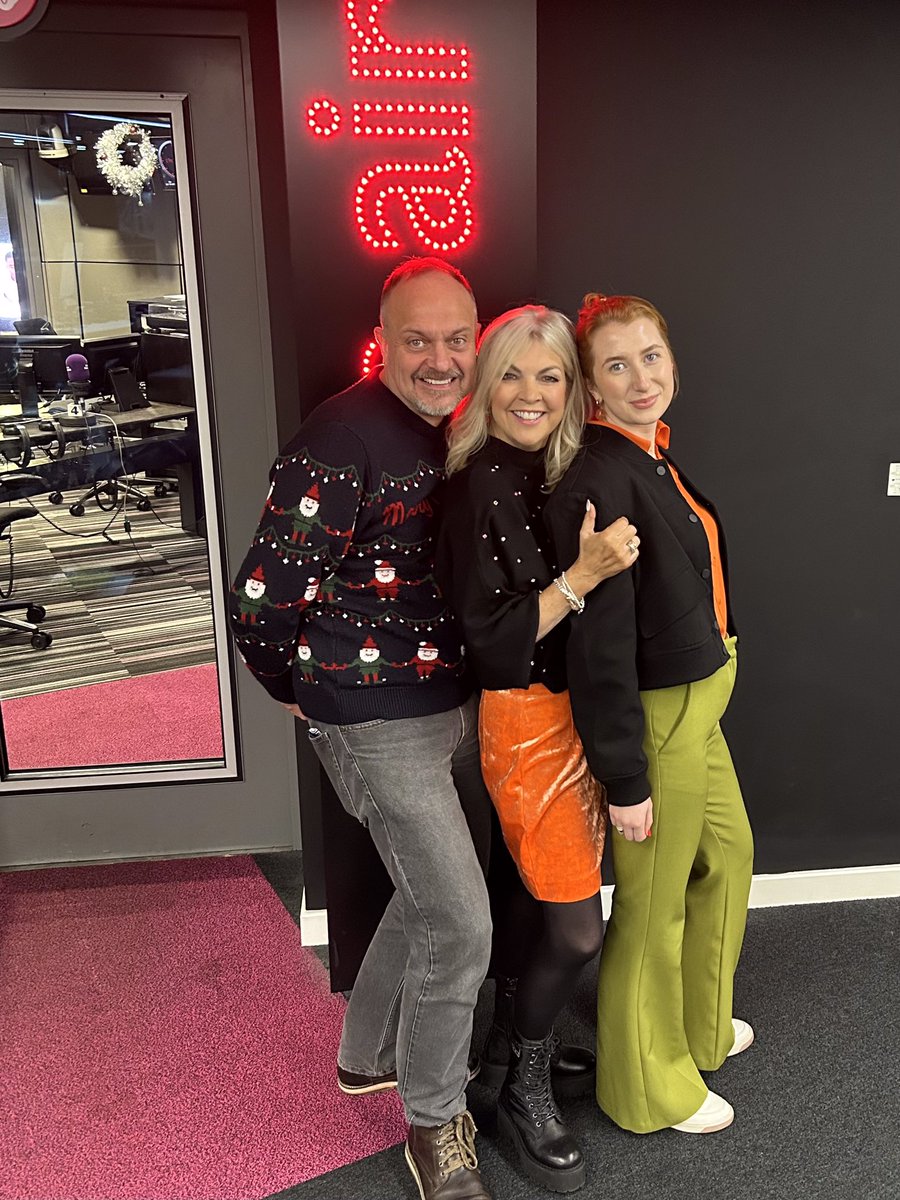 Merry Christmas from the #LateNightBecky team. We’re not in the least bit ready, are you🤷‍♀️🤷‍♀️? We’d love to know YOUR plans. Let’s get together from 10pm for a final festive flourish on your #BBCLocalRadio @IamJasonHardy @HattiPorteous