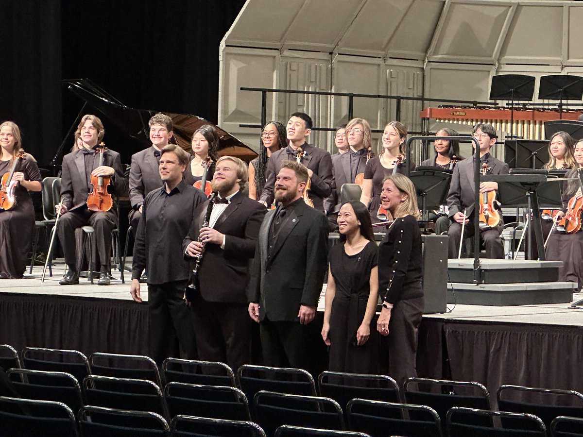Congratulations to the @schsorch on an awesome and beautiful performance at the Midwest Clinic! We are so proud of all the students and directors! @HumbleISD @midwestclinic @HumbleISD_SCHS @ElizabethFagen @TreyKraemer