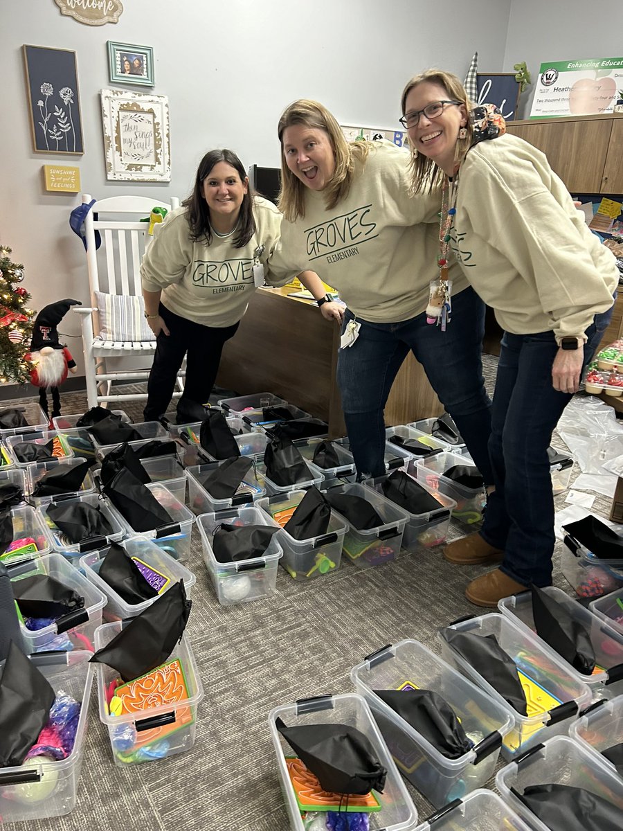 🧘‍♀️ Check out Groves Elementary’s new calming kits for their classrooms! They’ll be ready to go when our students are back from winter break. It’s just one of the many wonderful grants funded by YOU! 💫