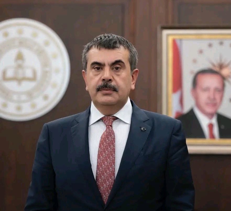 yilmaznazif's tweet photo. Aziz Milletimizin evlatlarının millî ve mânevî değerlerimizi,çağımızın bilgi ve becerilerini kazanarak yetişmesi için her zaman onurlu ve dik duruşuyla egitim câmiasına liderlik yapan Bakanımız Sn.Yusuf TEKİN'in mücadelesi yolumuzun ışığıdır.
Elbette rencide olur dîde-i huffâş... https://t.co/naudCMpPwY