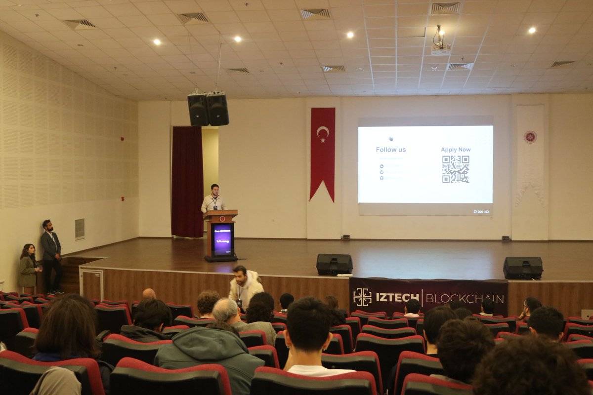 ✨Blocktalks'23 etkinliğimizde değerli bilgilerini bizlerle paylaşan <a href="/patika_dev/">Patika.dev</a> den Onur Adıyaman ve <a href="/balibasa/">BAHADIR BALIBASA</a> 'ya teşekkür ederiz.

#iyteBlocktals2023 #iyteblockchain #iyte #İzmirblockchain #blockchain