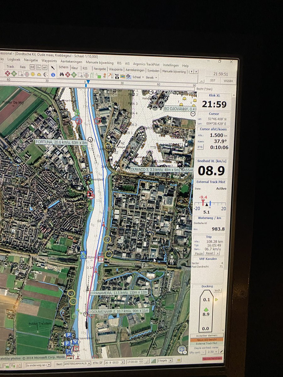 Leuk al die #keringen dicht maar volgens mij wordt een groot deel van het water door de kil geperst 🫣🥴
Ik draai me de tering……