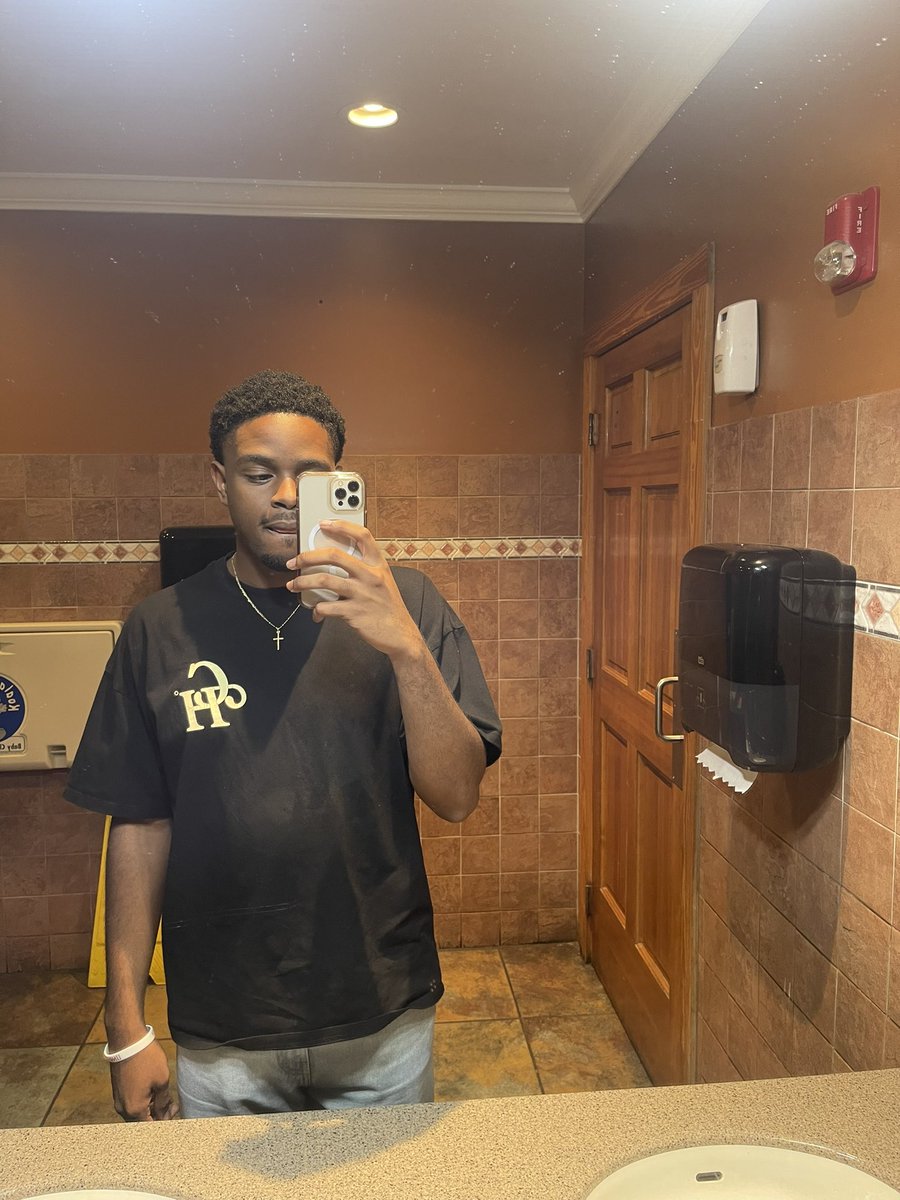 IceeTrayy's tweet photo. long time no see. https://t.co/GjYWUHIC7o