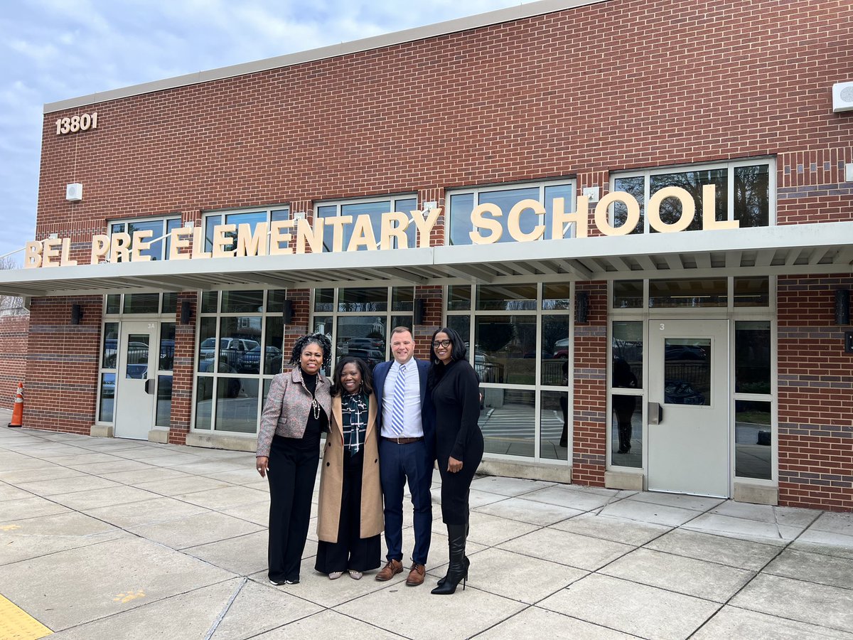 Dr. McKnight stopped by @BelPrePandas to see the amazing teachers, leaders and students in action during the literacy block. Incredible student performance gains resulting from stellar teaching, planning, leadership and commitment! These kids were excited to see “the boss!” @MCPS