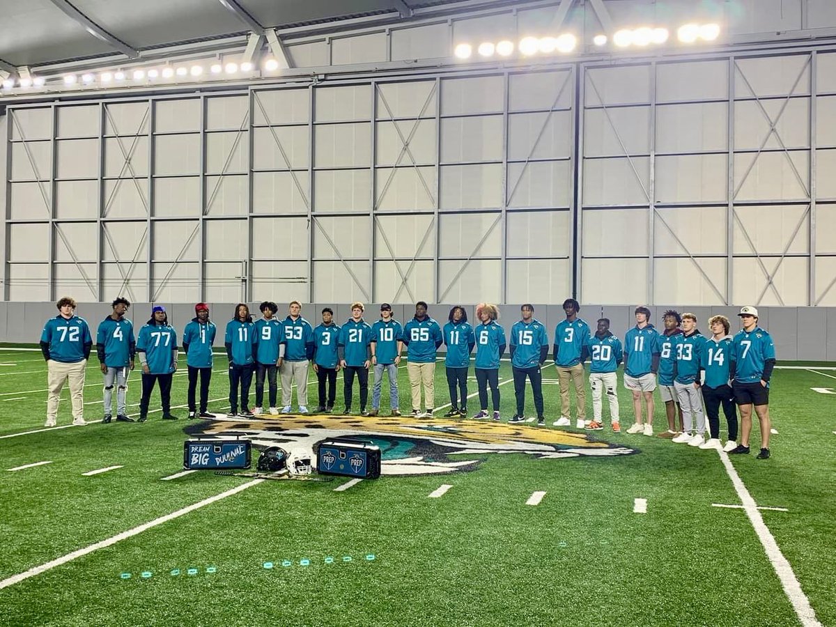 What a huge honor to end signing day and my high school career being recognized by the <a href="/Jaguars/">Jacksonville Jaguars</a> and <a href="/ActionSportsJax/">BrentDanStuartMarcelAlivia</a> 🤯. What a ride it’s been 🔟