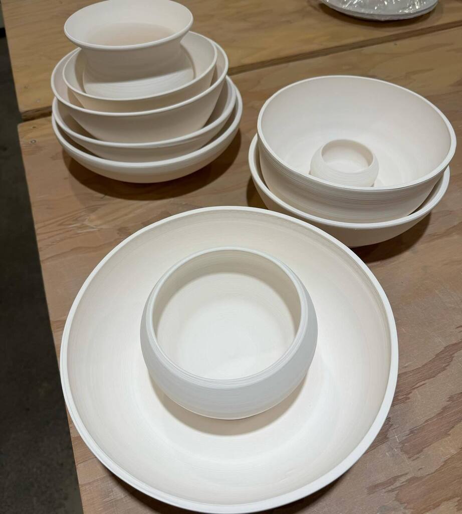 PottersPotts's tweet photo. We’ve got some glazing to do!!
.
.
.
.
.
#pottery #art #glaze #clay #clayart #ceramics #painting #handpainting #potterspotts #anchorage
#potterspotts #PottersPottsArt #CeramicCreations #PotteryMagic #HandmadePottery #ClayArtistry #ArtInClay #PotteryPassion #ArtisticPotter #C… https://t.co/ZLmZLhRRXb