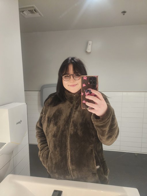 Guys  they don't know what I'm hiding under my jacket ❤️ https://t.co/d7goiGcnEY