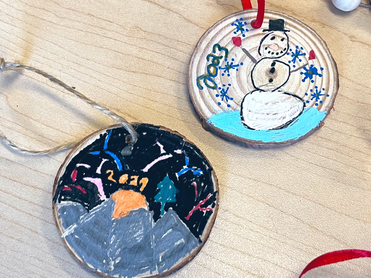 Today we used paint pens to create cute ornaments! 🎄 🎨 #Christmas2023 #christmascrafts @DeshayeCatholic