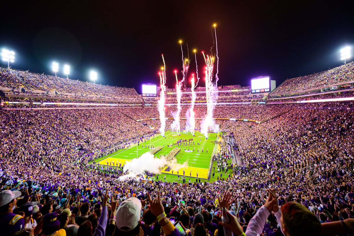 The best video job in college football. Work with Coach Kelly, our incredible five-person football creative team and South Stadium team to create the best content anywhere. Apply Today: lsul.su/3GTDDas