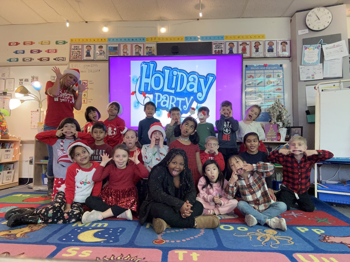 Mrs_Deatherage's tweet photo. Happy Holidays! @martellmustangs @troyschools https://t.co/hyPmH9nb5b