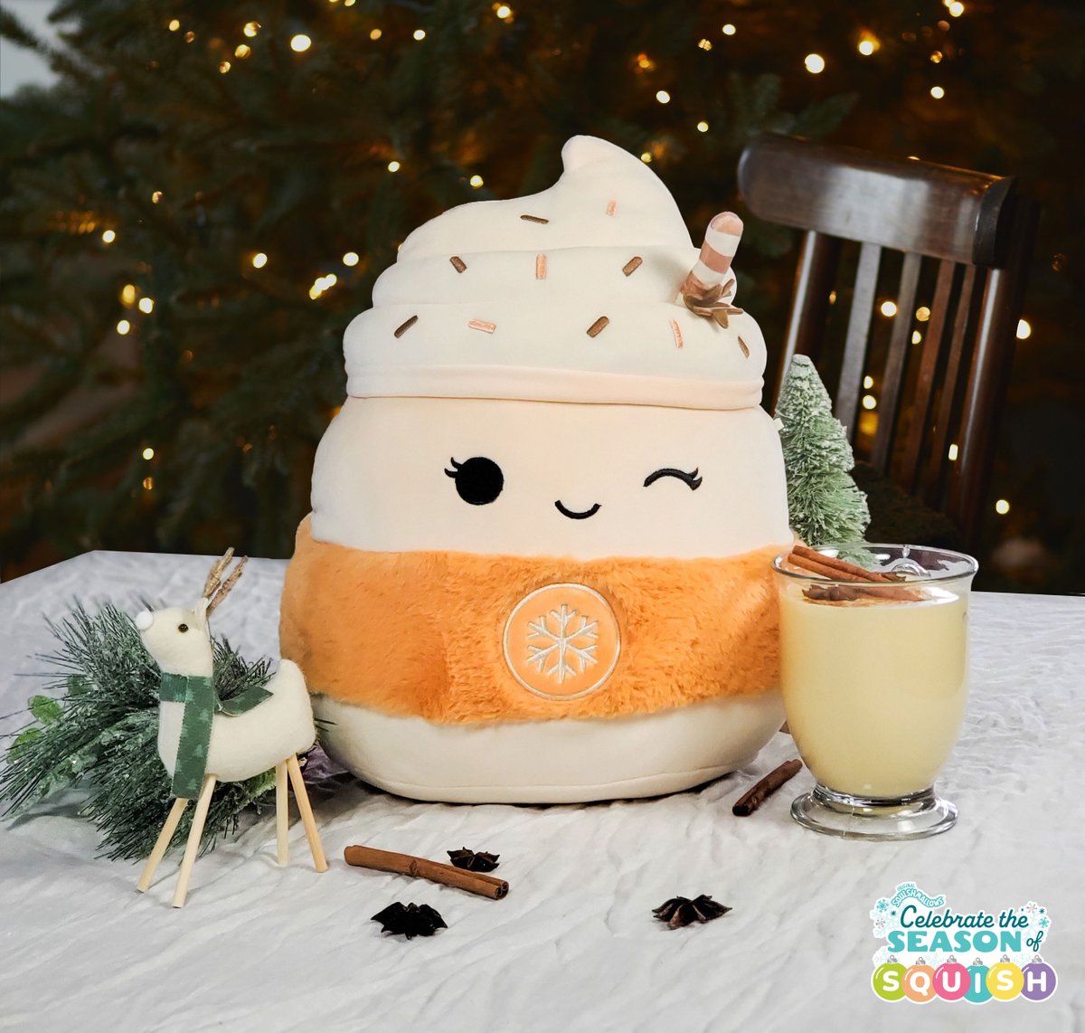 When Christmas Eve and #NationalEggnogDay fall on the same day. Now, that's something to re-JOYCE in. 🥰🎄 #Squishmallows #SquishmallowsSquad #SeasonOfSquish
