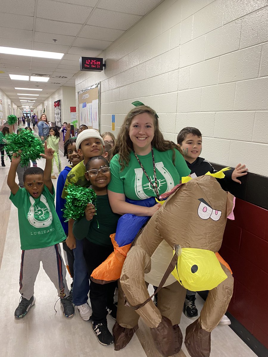 Erin Hughes tweet media