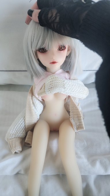 4 pic. Buy yourself a cute mini girlfriend for Christmas! Use code Pixie15 for 15% off! ♡  https://t<a href="/tag/mvsales"class="tags"><span>#mvsales</span></a>