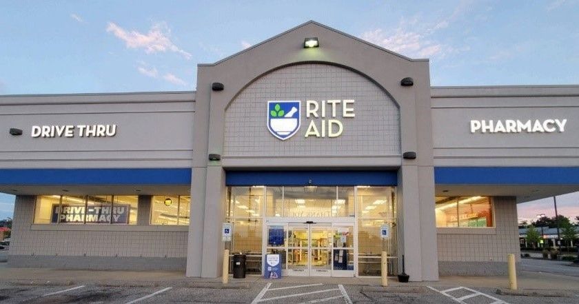 SimoneKnaap's tweet image. FTC Prescribes Ban on Rite Aid’s AI Facial Recognition Use. #technology #FacialRecognotion @InformationWeek @RiteAid #AI buff.ly/3v9HA8f