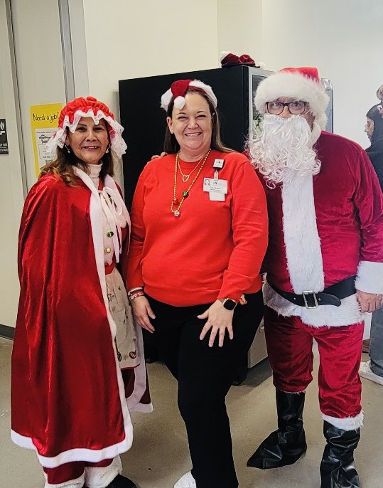 Some special people visited our foxes today…@ELPASO_ISD @erincon_13_JSHS @MrsCGranados @SaraKLuna @JeffSilvaHS