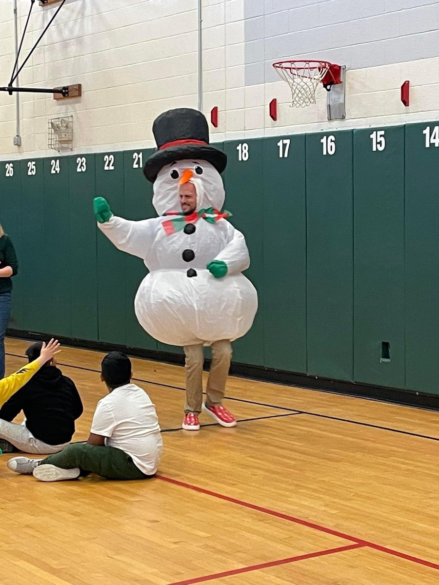 Another great holiday singalong was held today at C.V. Starr! Even Frosty made an appearance!!! <a href="/CVStarr_physed/">CV Starr Phys Ed</a> <a href="/CV_Starr_Art/">Mrs. Michielini—Visual Art</a> <a href="/brewsterschools/">Brewster Central School District</a>