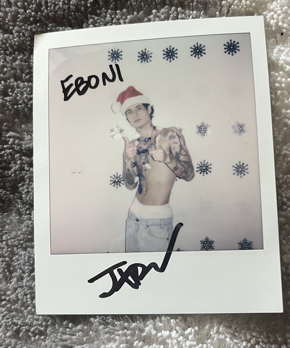 jxdnxquinton's tweet image. The cutest little gift thank you j for everything i love you so much @JadenHossler