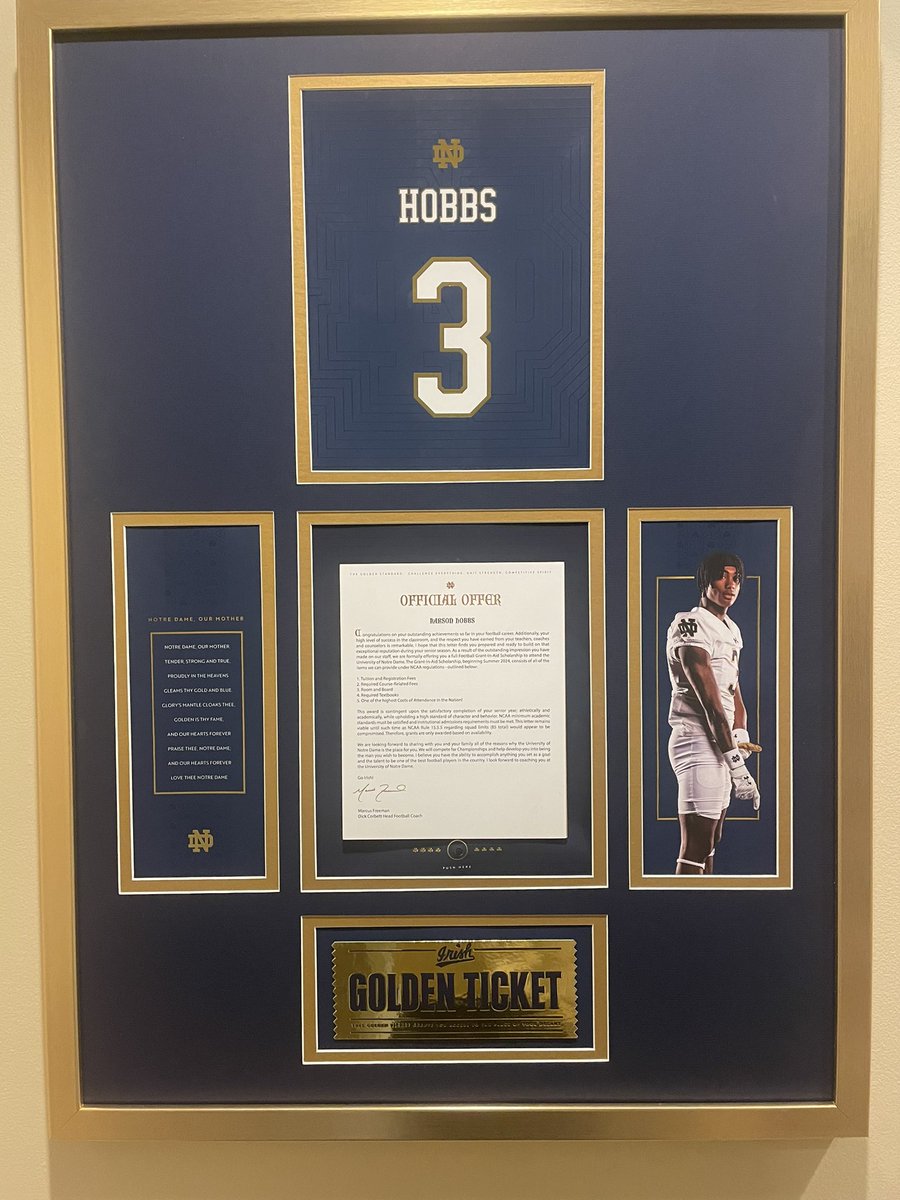 BigMoBarrett's tweet photo. Celebrating @NDFootball signee @KarsonHobbs tonight. My dude looks good in that Irish green. #GoIrish #SigningParty #GoBigMoe https://t.co/fzd1uGxgou