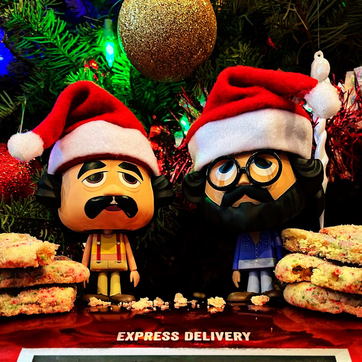 💚Cheech and Chong💚 
They love baking holiday cookies! 
@OriginalFunko #FunkoPhotoADayChallenge #WinterFunkoland #HolidayBaking 
#FunkinAdventures #Funko #CheechAndChong