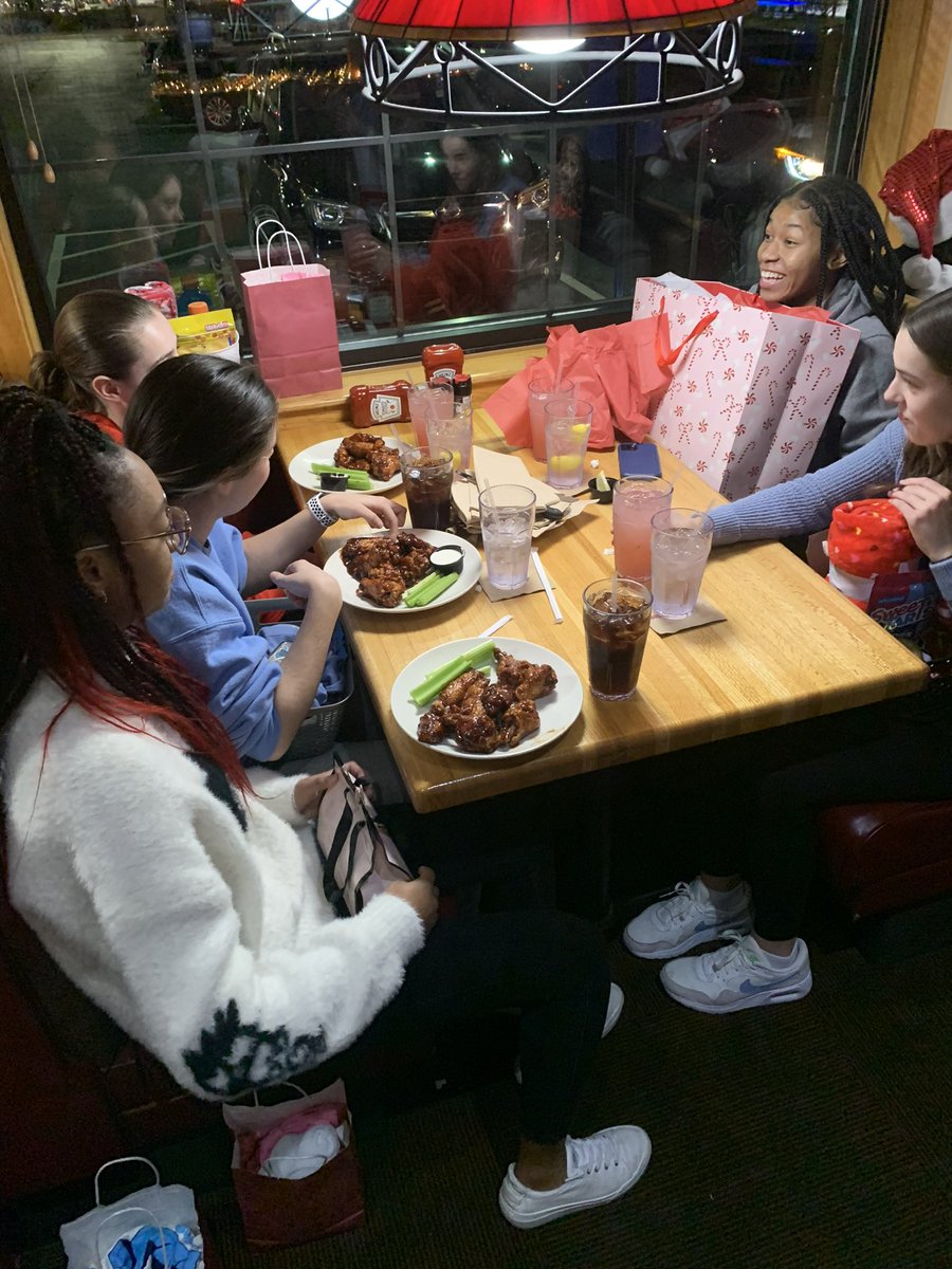 A huge shoot-out to <a href="/JoshWil06778922/">Josh Williams</a> and <a href="/Applebees/">Applebee's Grill + Bar</a> of Kettering for hosting our Holiday Party!  An amazing staff filled with fun and laughter!  Happy Holidays!  🎁🎄

#WeAreFirebirds
#Kettering
#Applebees