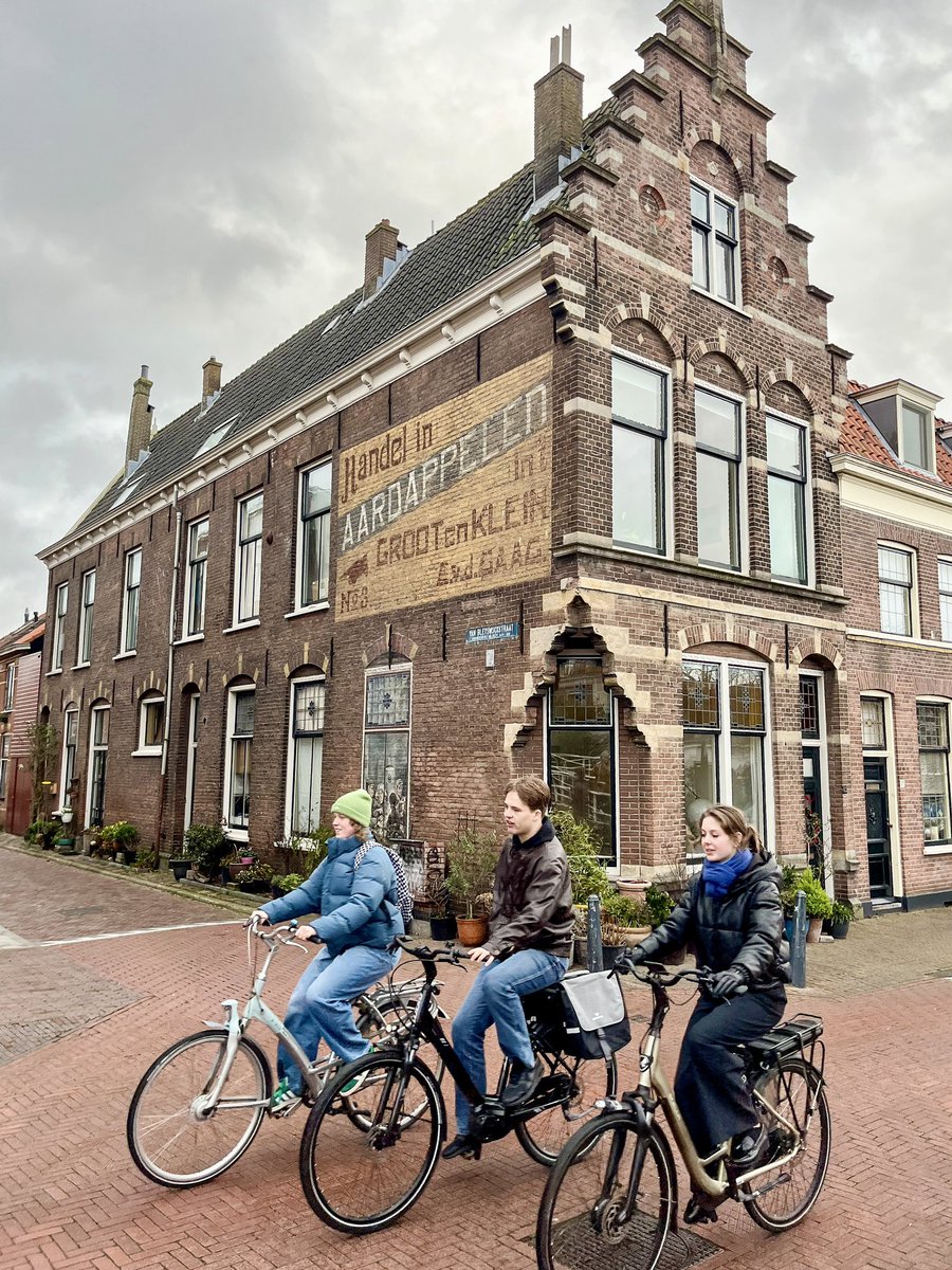 One of the most notable things about cycling in the Netherlands is that it’s treated as a social rather than solo activity—often done in groups of two, three, four or more. If your city isn’t planning its infrastructure and policy around this possibility, then it is missing out.